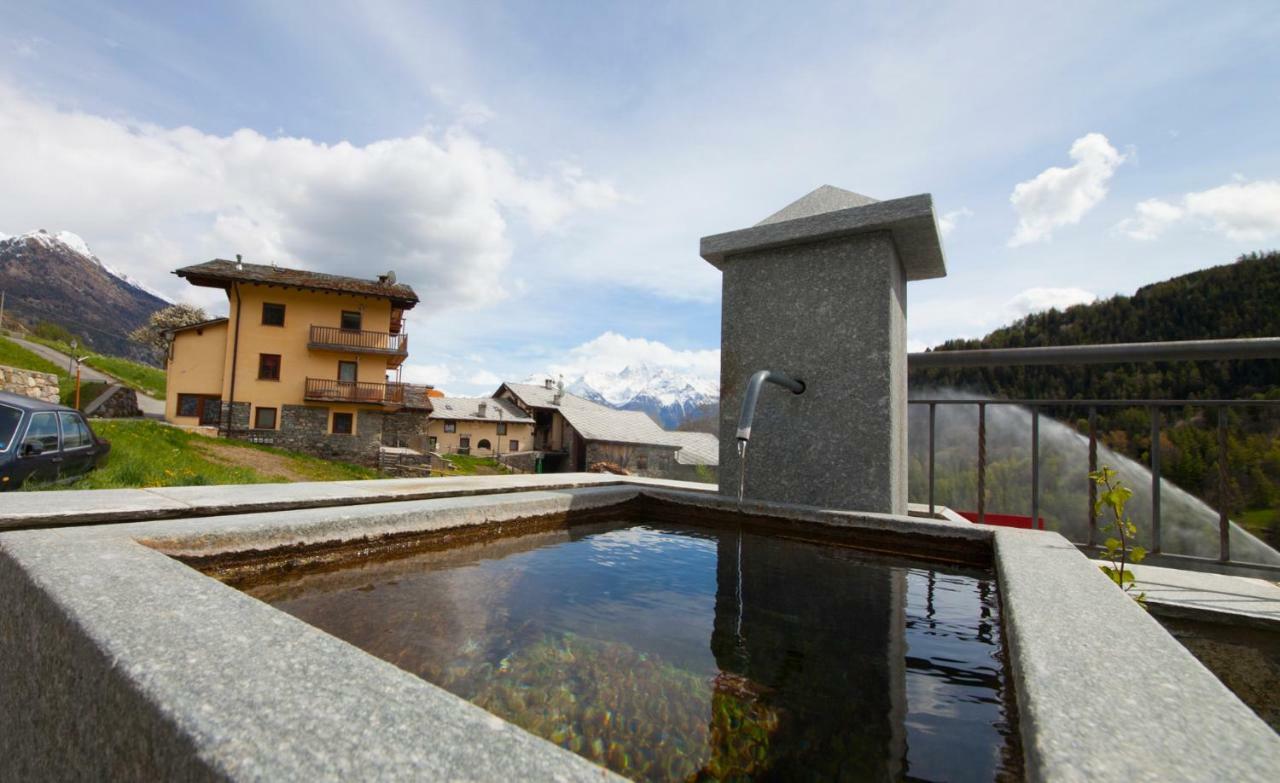 Mountain Cave Hotel Aosta Exterior photo